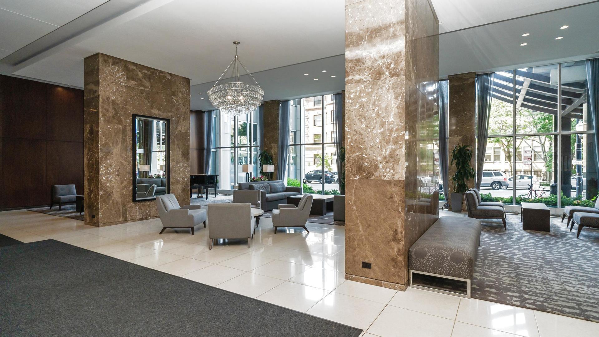 655 West Irving Park Road, Unit 3704 Chicago, IL 60613 - Photo 15 of 29