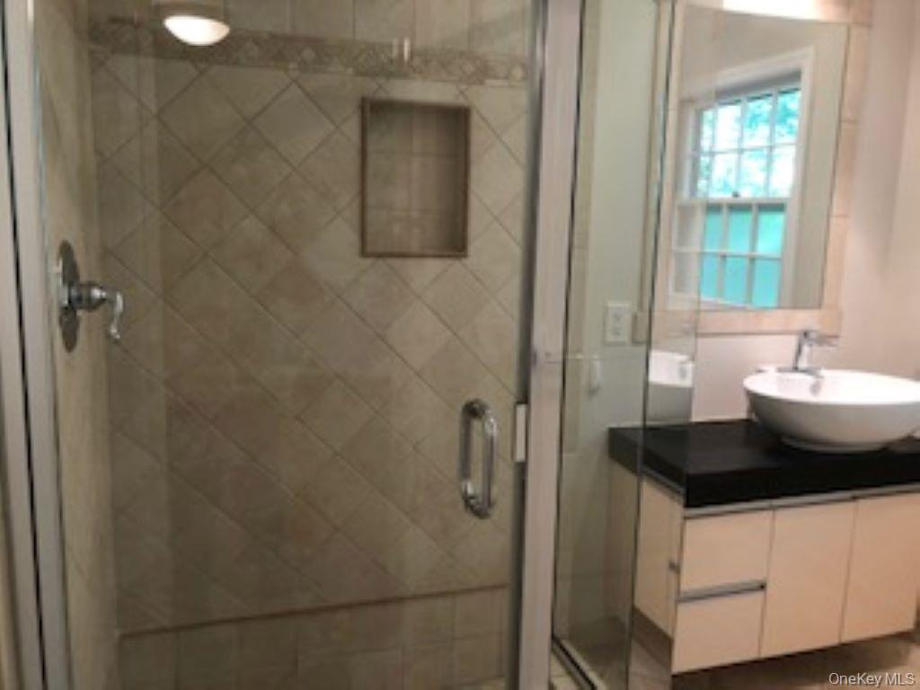 216 Mamaroneck Road Scarsdale, NY 10583 - Photo 13 of 16