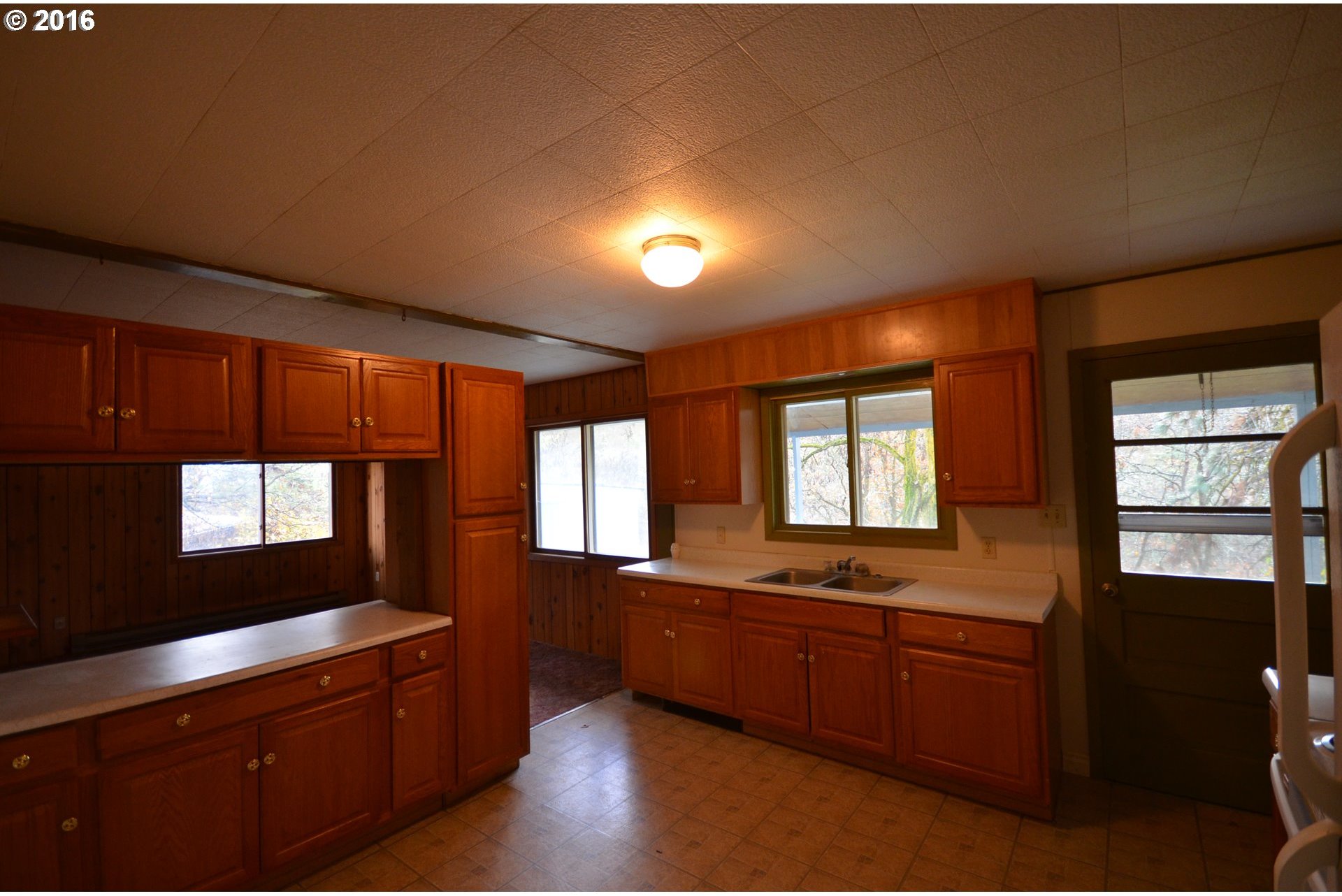 4814 Chenoweth Road The Dalles, OR 97058 - Photo 18 of 29 Gallery Image 18