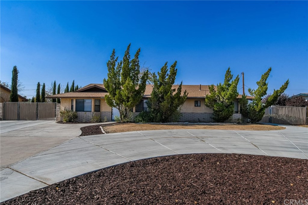 13044 Algonquin Road Apple Valley, CA 92308 - Photo 1 of 1