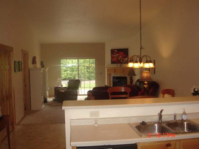 309 Christopher Street, Unit 5 Eagle River, WI 54521 - Photo 9 of 19 Gallery Image 9