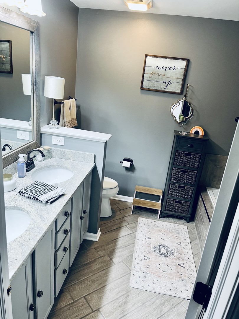 9515 Georgetown Lane Lakewood, IL 60014 - Photo 17 of 25