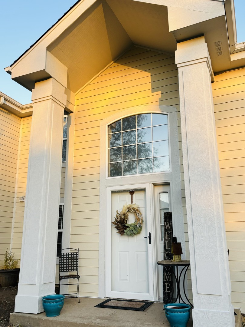 9515 Georgetown Lane Lakewood, IL 60014 - Photo 2 of 25