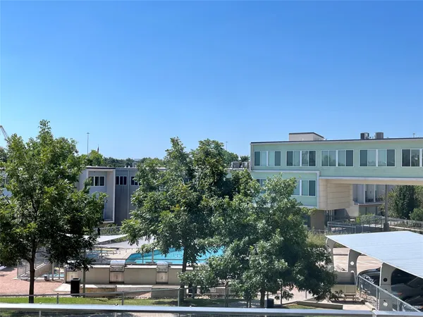 $2,000 | 604 North Bluff Drive, Unit 242, Austin, TX 78745