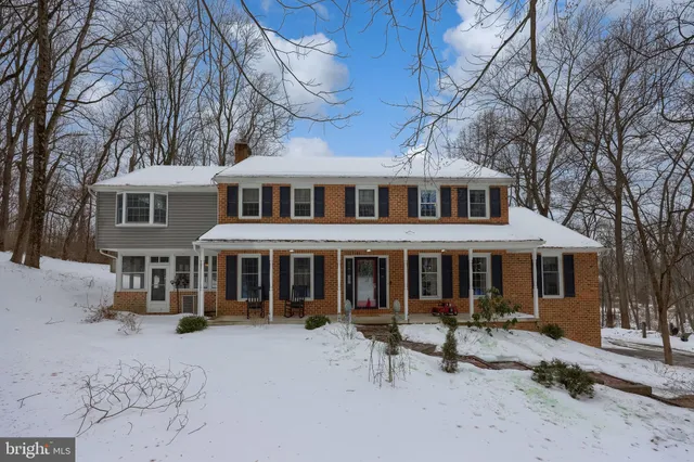 $649,900 | 332 Laurel Drive, York, PA 17406