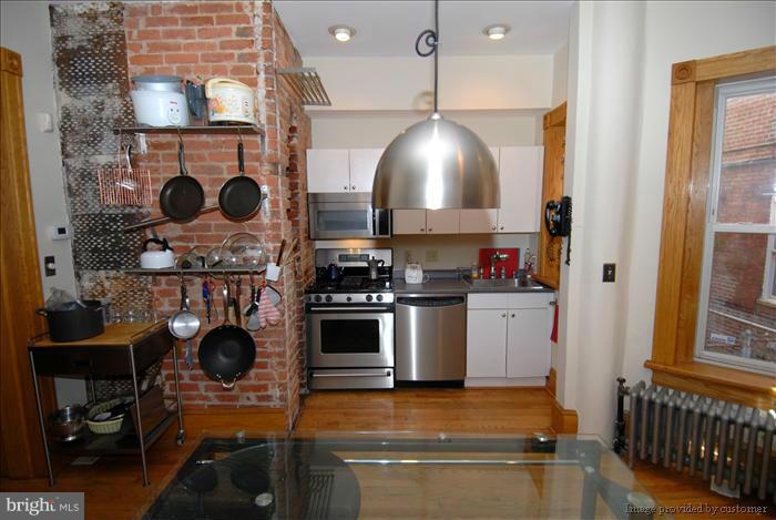 1802 S Street Northwest Washington, DC 20009 - Photo 5 of 30 Kitchen
