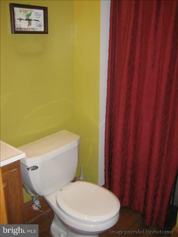 1802 S Street Northwest Washington, DC 20009 - Photo 7 of 30 Bath