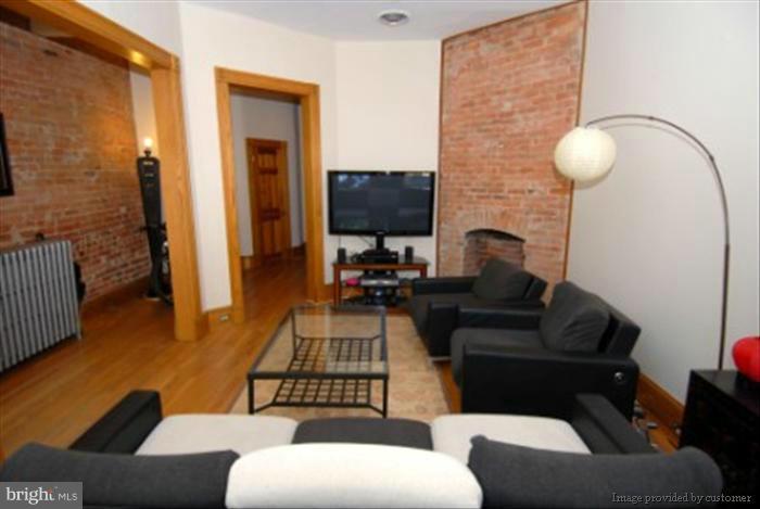 1802 S Street Northwest Washington, DC 20009 - Photo 9 of 30 Living Room