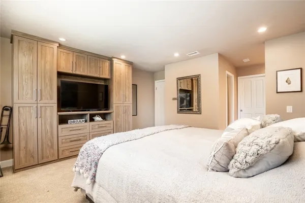 $1,299,000 | 7892 Waterfall Circle, Huntington Beach, CA 92648