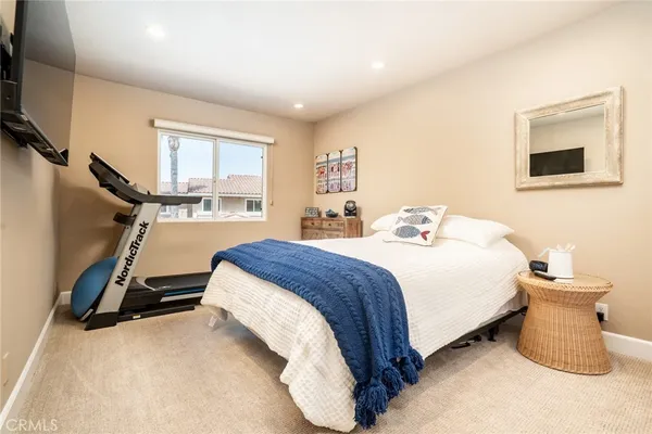 $1,299,000 | 7892 Waterfall Circle, Huntington Beach, CA 92648