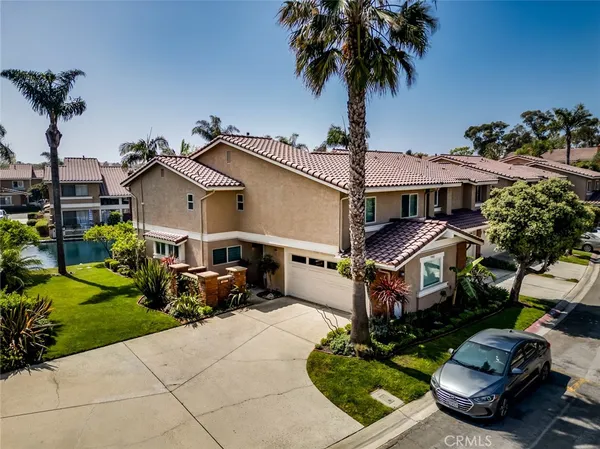 $1,299,000 | 7892 Waterfall Circle, Huntington Beach, CA 92648