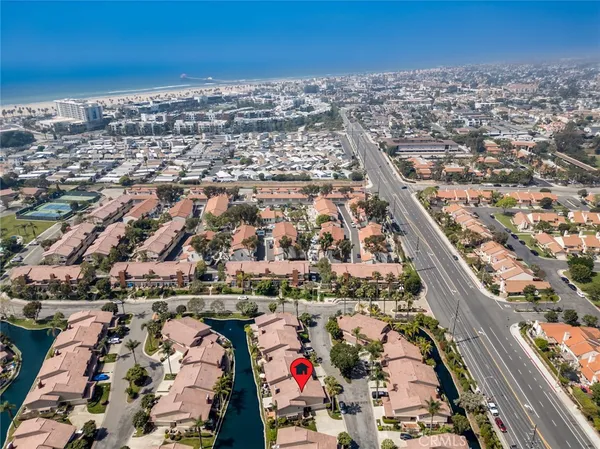 $1,299,000 | 7892 Waterfall Circle, Huntington Beach, CA 92648