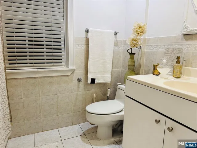 $550,000 | 419-421 19th Avenue, Paterson, NJ 07504