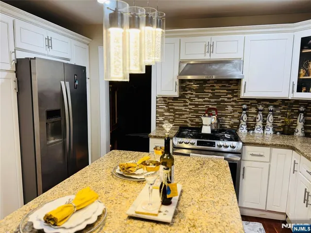 $550,000 | 419-421 19th Avenue, Paterson, NJ 07504