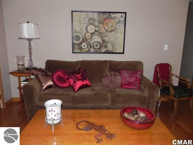 2689 West Wing Road Mount Pleasant, MI 48858 - Photo 13 of 23 1773719-12.JPG