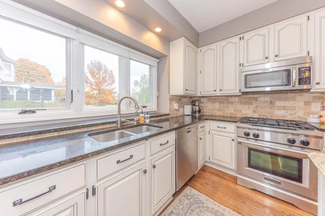 $785,000 | 50045 Standish Court, Plymouth, MI 48170