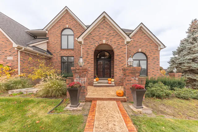 $785,000 | 50045 Standish Court, Plymouth, MI 48170