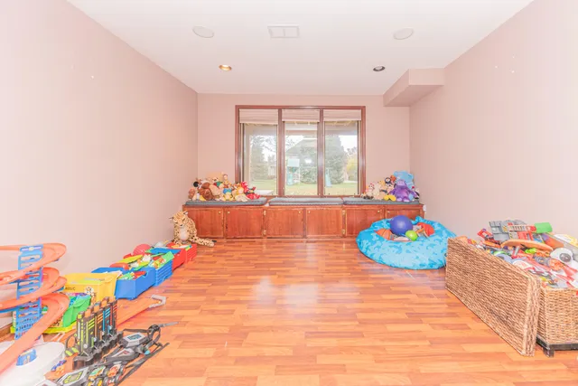 $785,000 | 50045 Standish Court, Plymouth, MI 48170