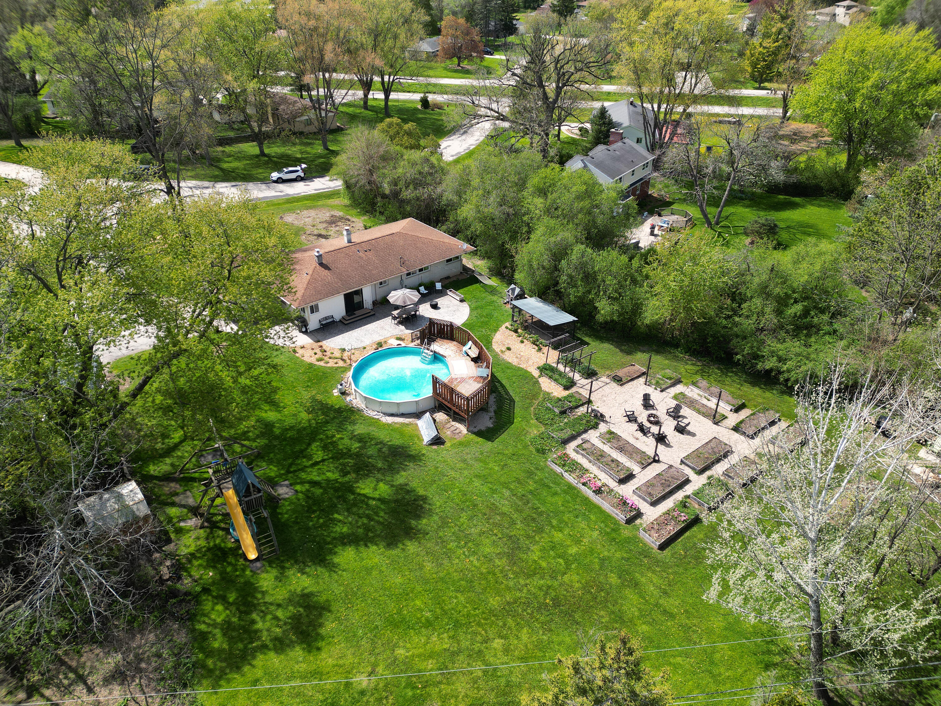 N68W13722 Bay Ridge Court Menomonee Falls, WI 53051 - Photo 28 of 30 Ariel of Back