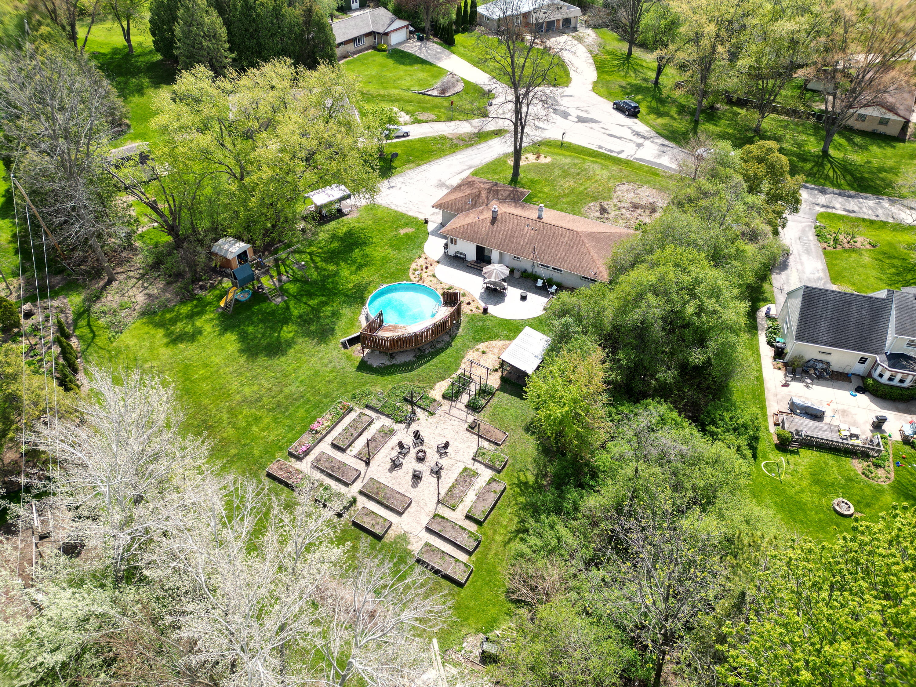 N68W13722 Bay Ridge Court Menomonee Falls, WI 53051 - Photo 29 of 30 Ariel of Back view 2