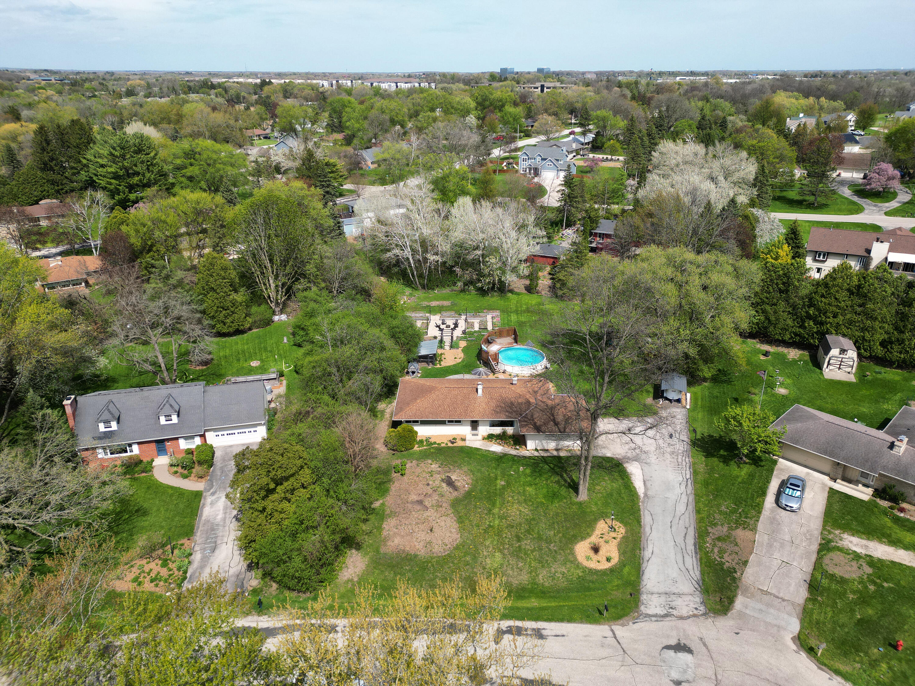 N68W13722 Bay Ridge Court Menomonee Falls, WI 53051 - Photo 30 of 30 Ariel of Front