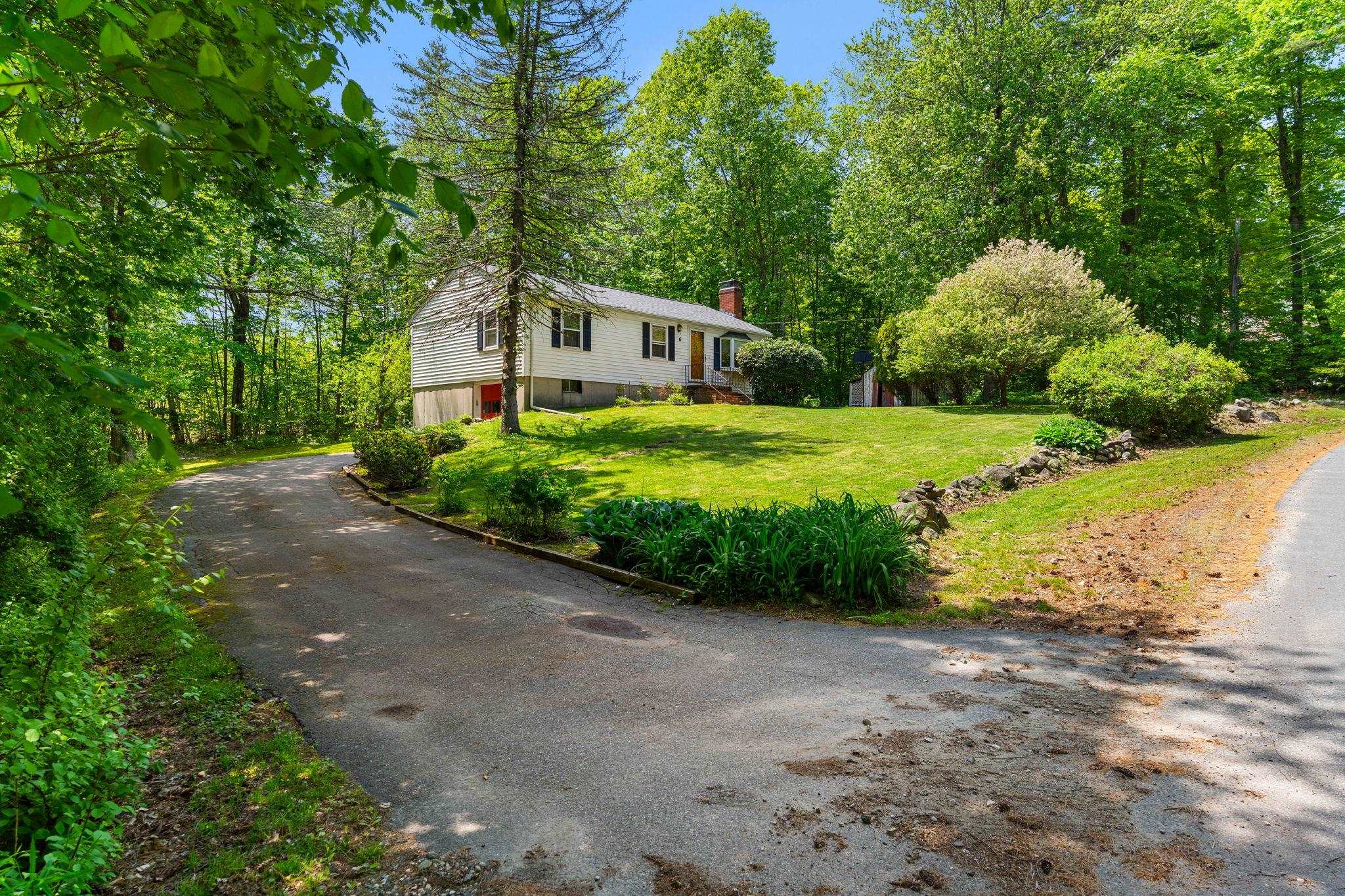 6 Wilkele Road Sandown, NH 03873 - Photo 2 of 36