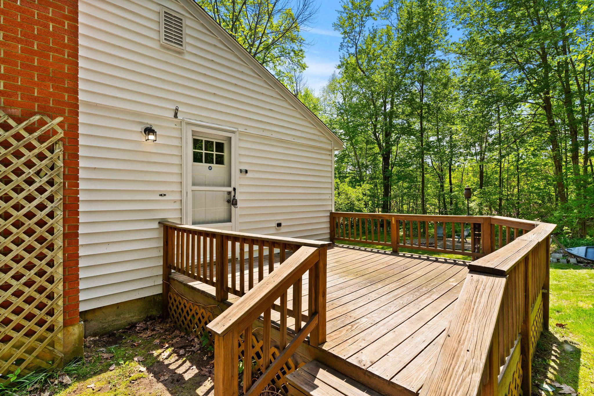 6 Wilkele Road Sandown, NH 03873 - Photo 21 of 36