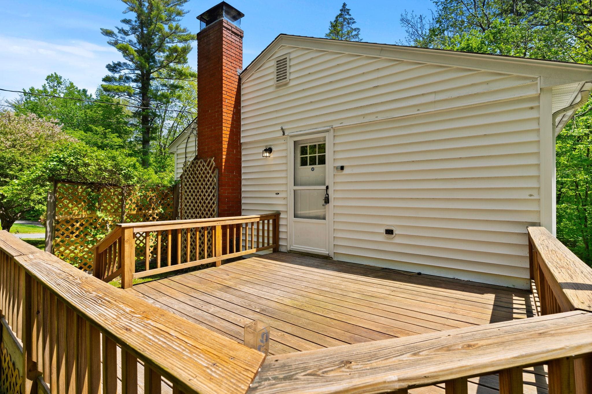 6 Wilkele Road Sandown, NH 03873 - Photo 22 of 36