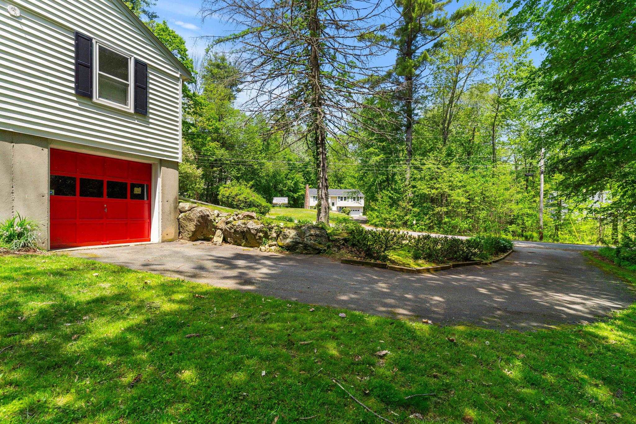 6 Wilkele Road Sandown, NH 03873 - Photo 29 of 36