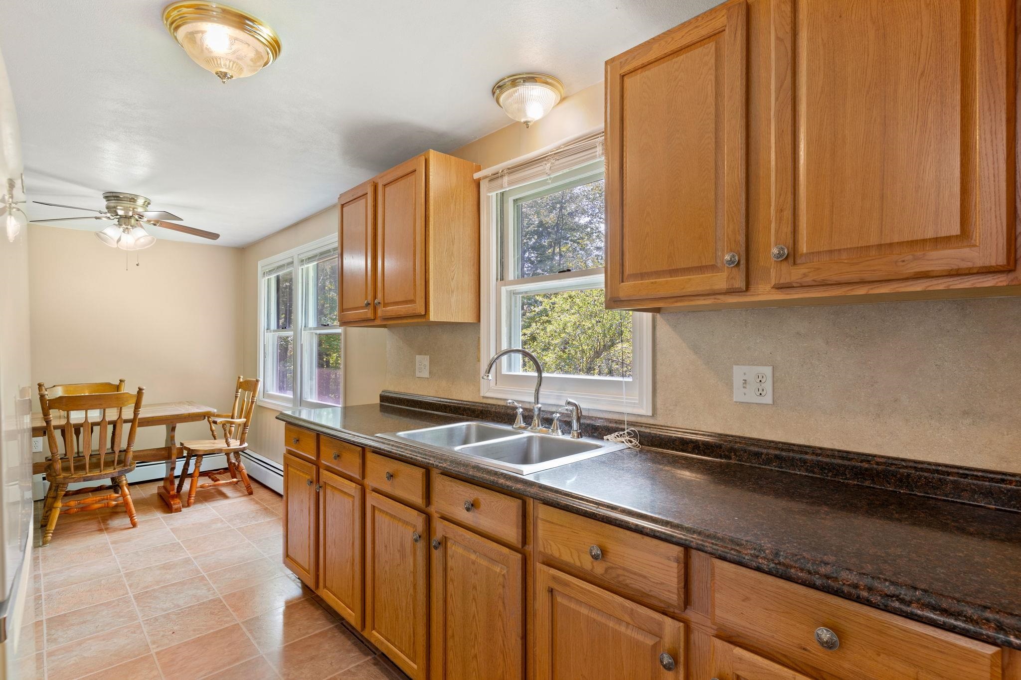 6 Wilkele Road Sandown, NH 03873 - Photo 3 of 36