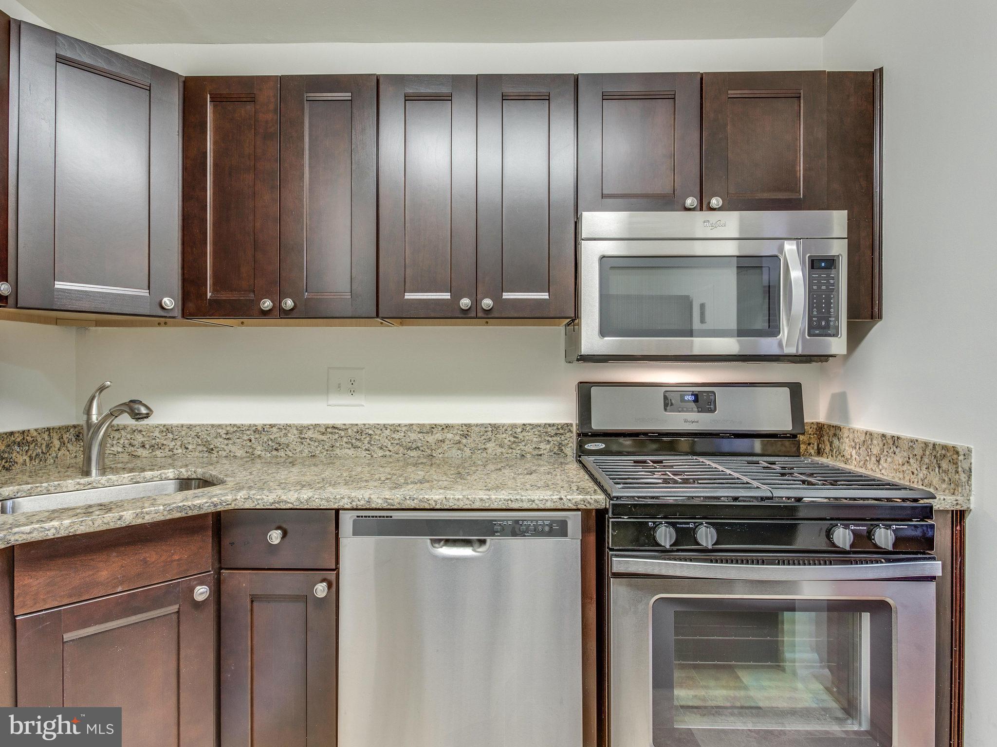 1538 Northgate Square, Unit 32A Reston, VA 20190 - Photo 10 of 23 lots of cabinet space
