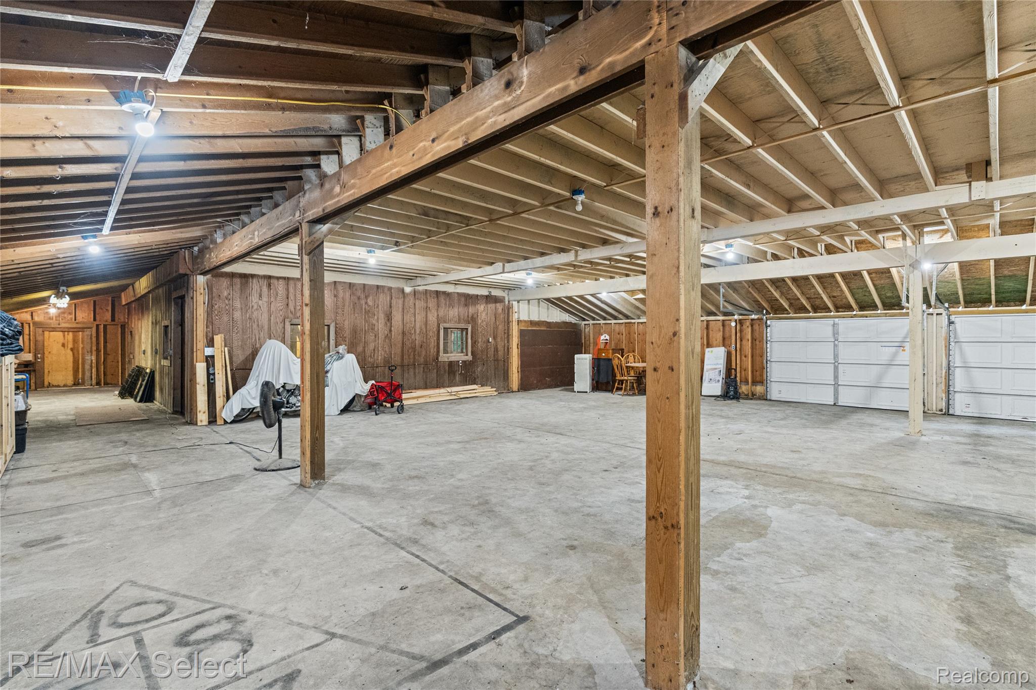 3471 South Towerline Road Bridgeport, MI 48722 - Photo 45 of 55 3471 S Towerline Rd barn 04.jpg