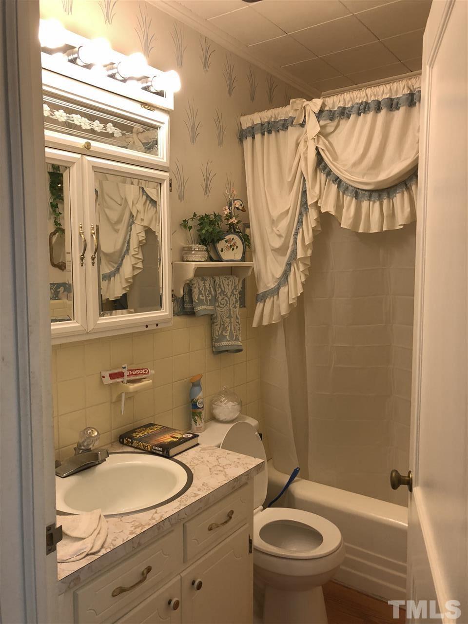2505 Ross Road Durham, NC 27703 - Photo 13 of 22