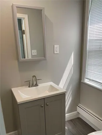 $2,000 | 30 Fallon Avenue, Unit 3, Providence, RI 02908