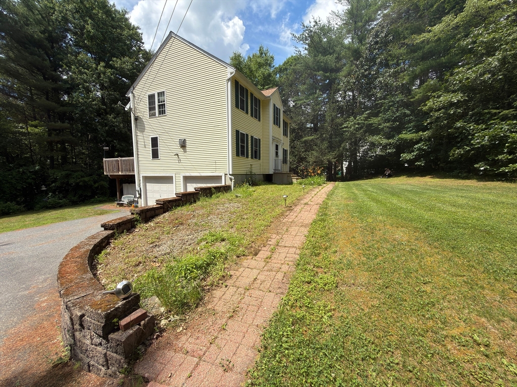 98 H Foote Road Charlton, MA 01507 - Photo 5 of 16