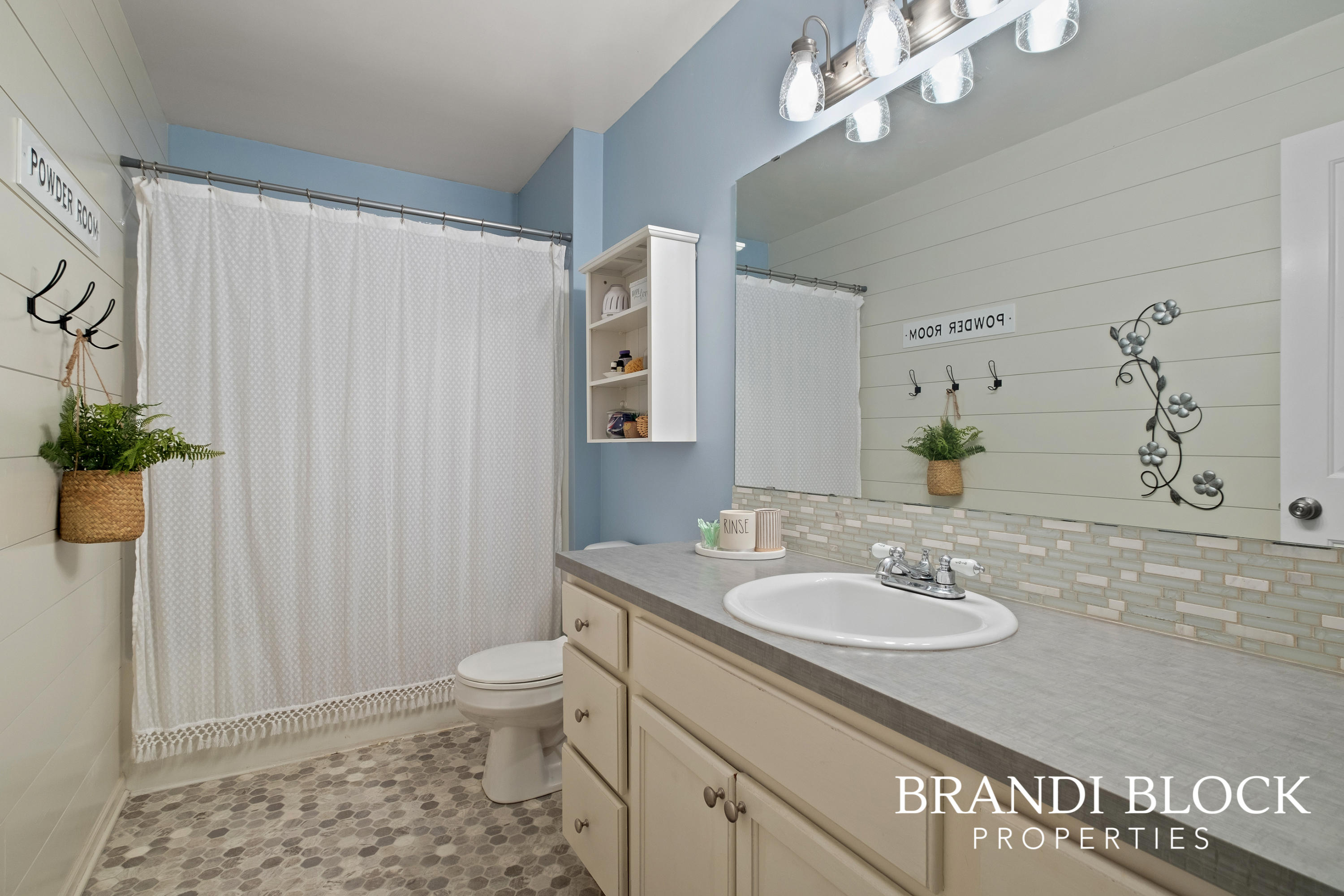 11256 Barnsely Road Southeast Lowell, MI 49331 - Photo 14 of 25 Photo-11