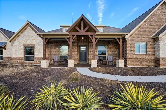 $1,000,000 | 12117 Wild Bill Court, Newark, TX 76071