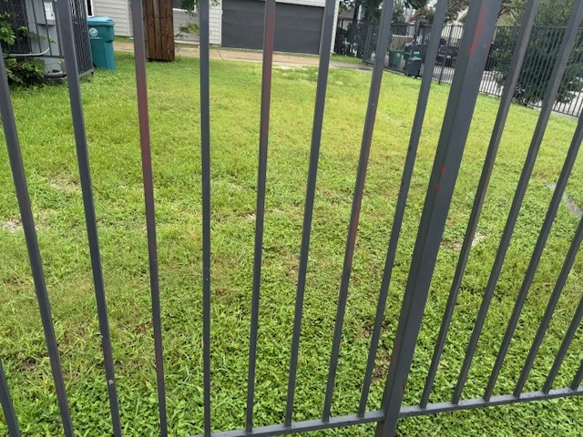 616 Cage Street Houston, TX 77020 - Photo 6 of 7 a view of an outdoor space