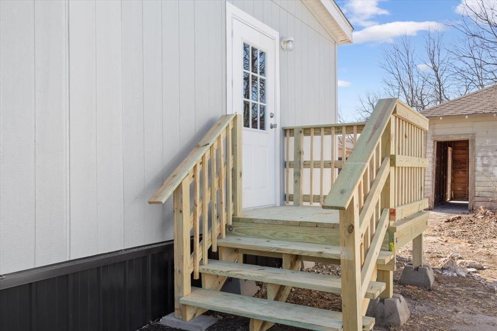 201 North Carpenter Street Mart, TX 76664 - Photo 30 of 30 a view of entryway