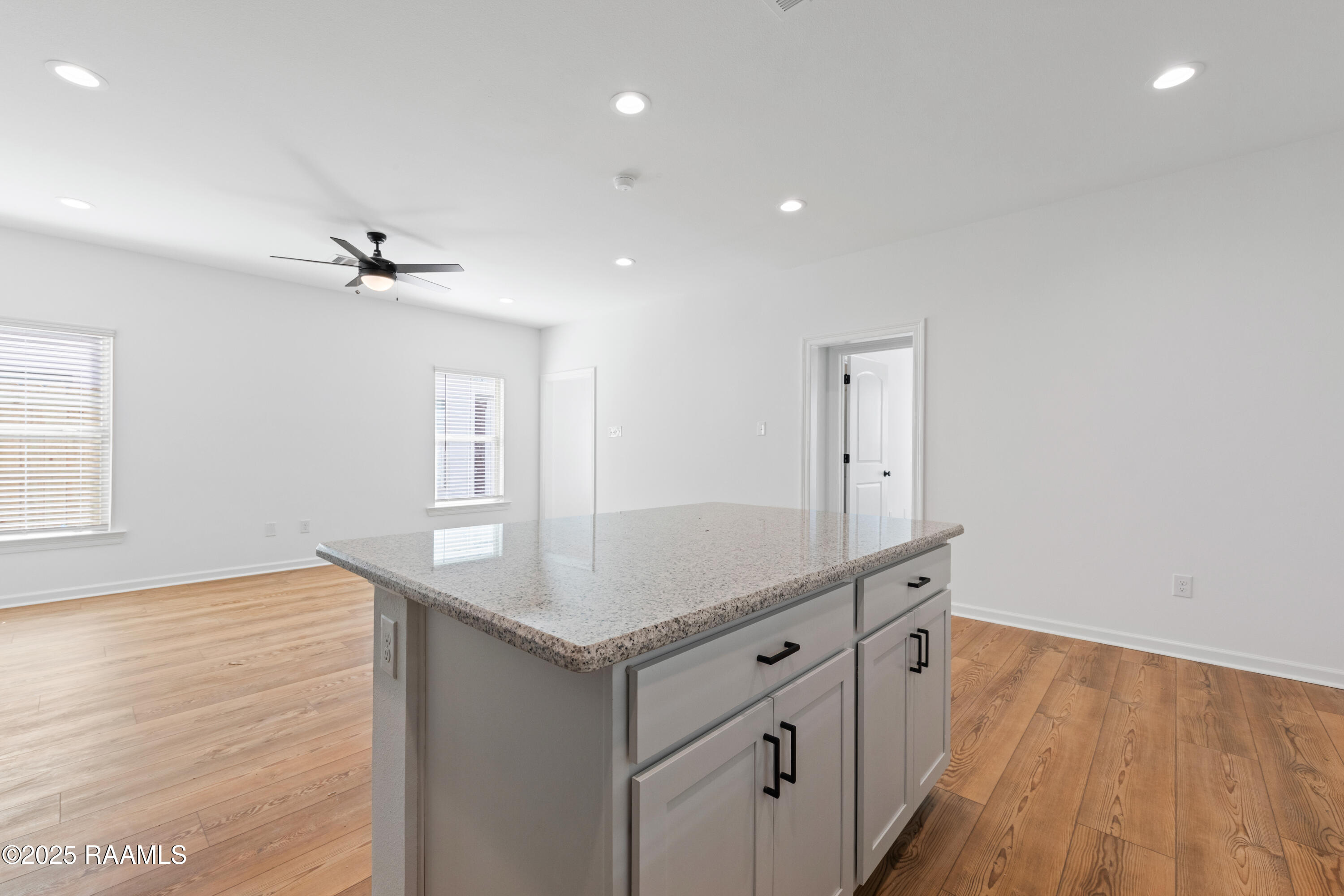 102 Ridgedale Alley Scott, LA 70583 - Photo 12 of 34 112Albernathy-43