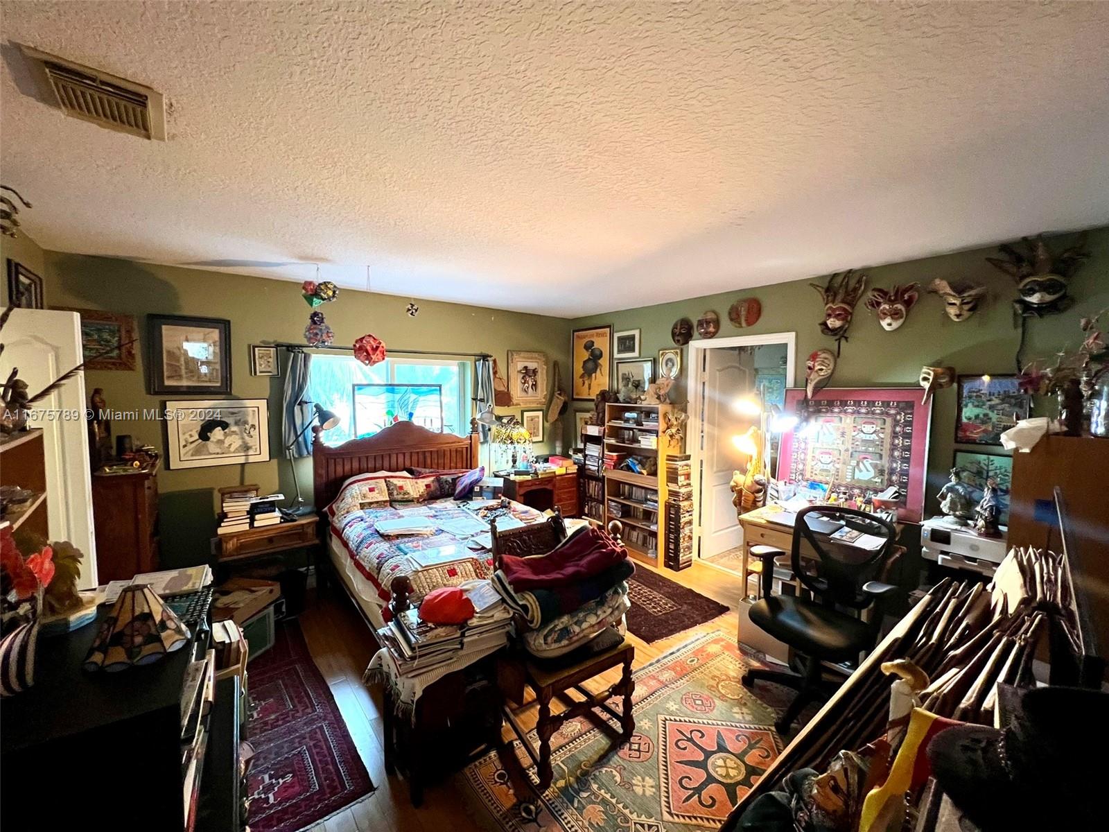 14848 Southwest 180th Street Miami, FL 33187 - Photo 16 of 40