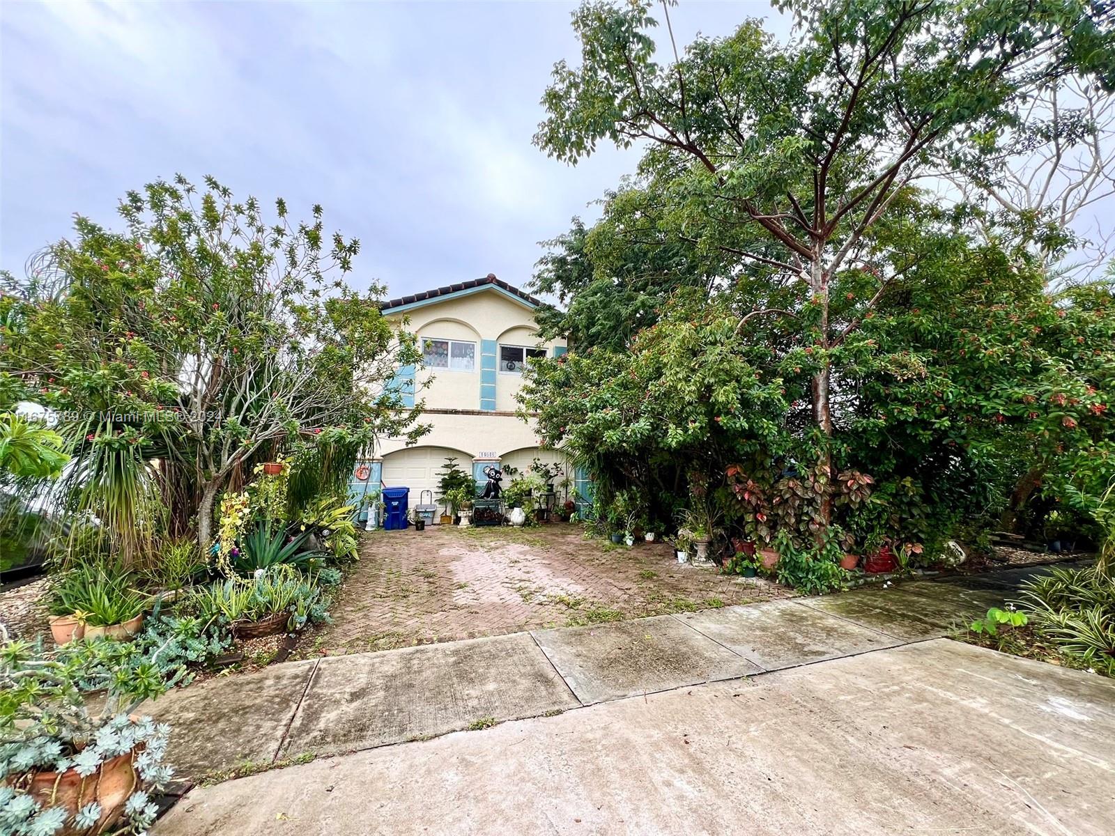 14848 Southwest 180th Street Miami, FL 33187 - Photo 3 of 40