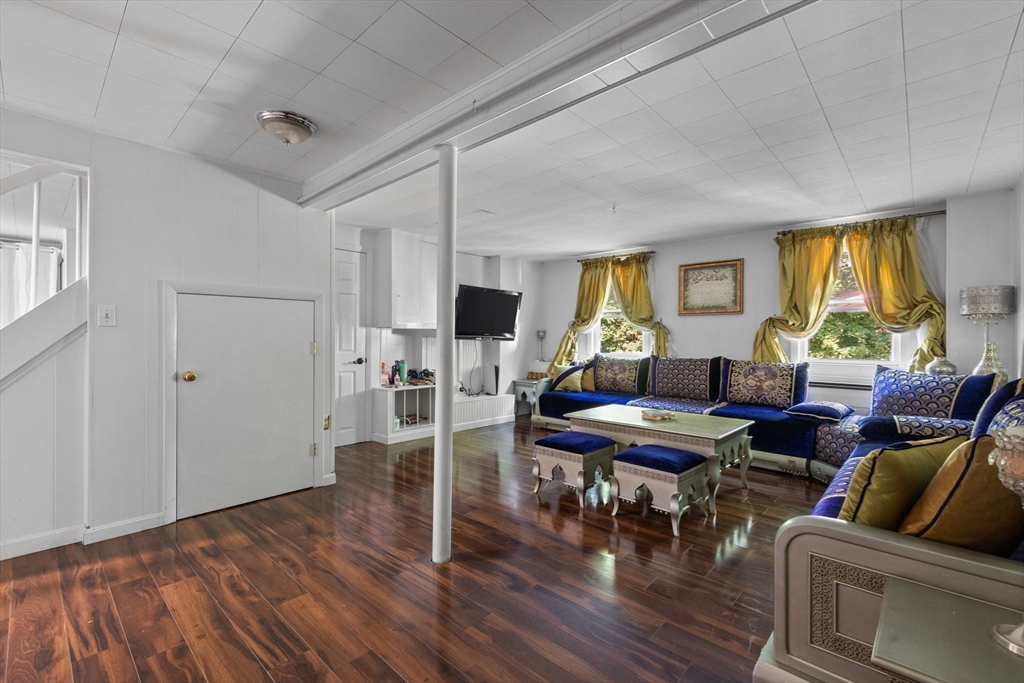 52 Friend Street Beverly, MA 01915 - Photo 13 of 25