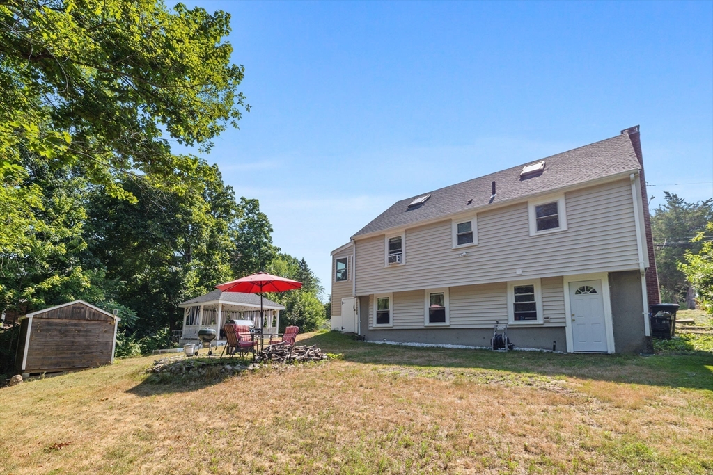 52 Friend Street Beverly, MA 01915 - Photo 17 of 25