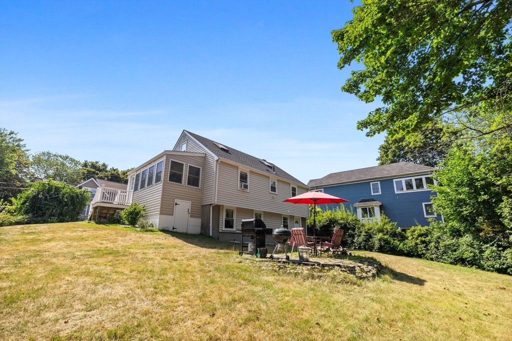 52 Friend Street Beverly, MA 01915 - Photo 18 of 25