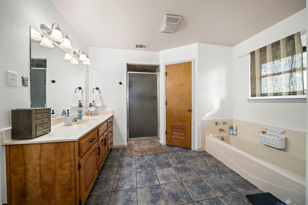 411 Willie Nelson Road Abbott, TX 76621 - Photo 21 of 37