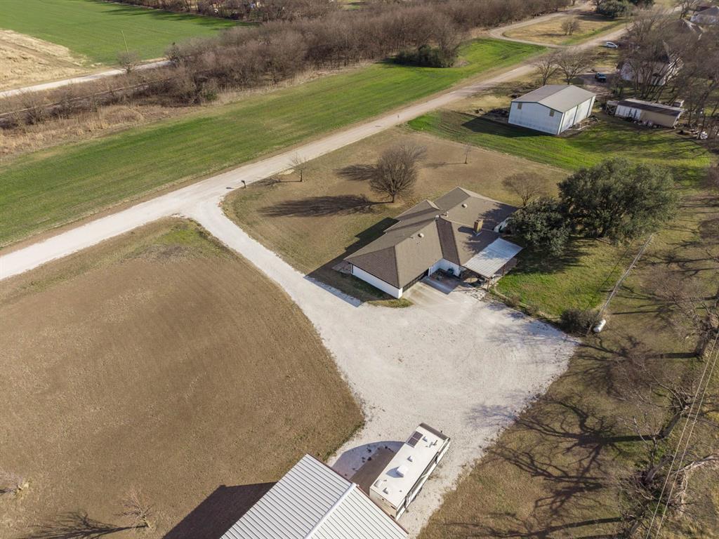 411 Willie Nelson Road Abbott, TX 76621 - Photo 35 of 37