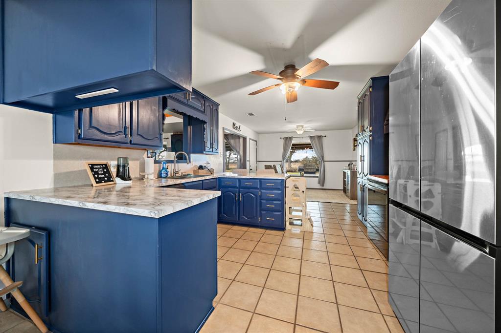 411 Willie Nelson Road Abbott, TX 76621 - Photo 7 of 37