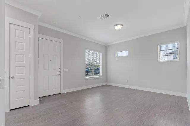 $1,549 | 476 Suffield Drive, Unit 411, Buda, TX 78610