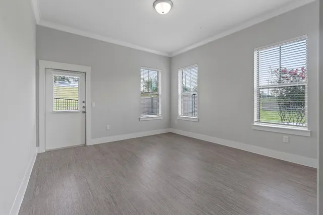 $1,549 | 476 Suffield Drive, Unit 411, Buda, TX 78610